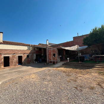 BAIX EMPORDÀ, SANT SADURNI DE LA HEURA, DORFHAUS + GRUNDSTÜCK.