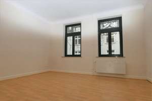 Schmuckstück: Modernisiertes und gepflegtes Zweifamilienhaus mit Balkonen in Duisburger Rheinlage! – Die vollständige Adresse der Immobilie erhältst du vom Anbieter., 47119 Laar, Duisburg – Vorschaubild 7