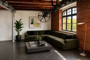 150 m² Denkmal-Loft – authentische Industriearchitektur, Kamin, Spa, Balkon & flexible Räume