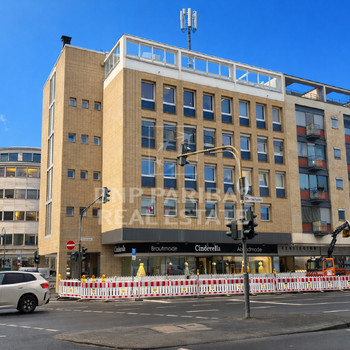 Büroetage vis à vis der Oper!