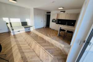 Modernes großes voll möbliertes Süd-Balkon Apartment mit Abstellkammer und Waschmaschinenanschluss!! – Glienicker Weg 136, 12489 Adlershof, Berlin – Vorschaubild 2
