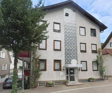 Bad Peterstal-Griesbach - Gewerbeeinheit und 5 Wohnungen mit Entwicklungschancen!
