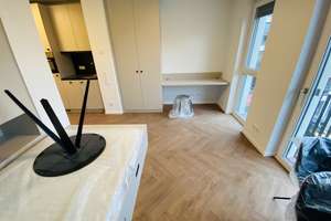 Moderne möblierte Wohnung direkt in Adlershof mit EBK sowie Balkon!!!!