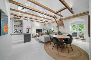 Loftgefühl über den Dächern Fuhlsbüttels – Wohnen mit Stil und Leichtigkeit – Die vollständige Adresse der Immobilie erhältst du vom Anbieter., 22335 Fuhlsbüttel, Hamburg – Vorschaubild 1
