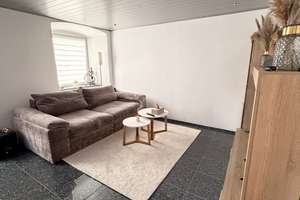 Helle 3 Zimmer Wohnung (76m2) ab 01.09.2026 – Marktplatz 12, 94157 Perlesreut – Vorschaubild 1
