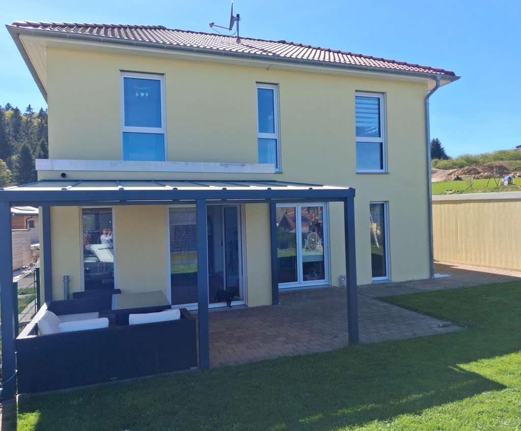 Immobilie in Obernheim - Modernes sonnenhelles Einfamilienhaus im Grünen - Bild 1