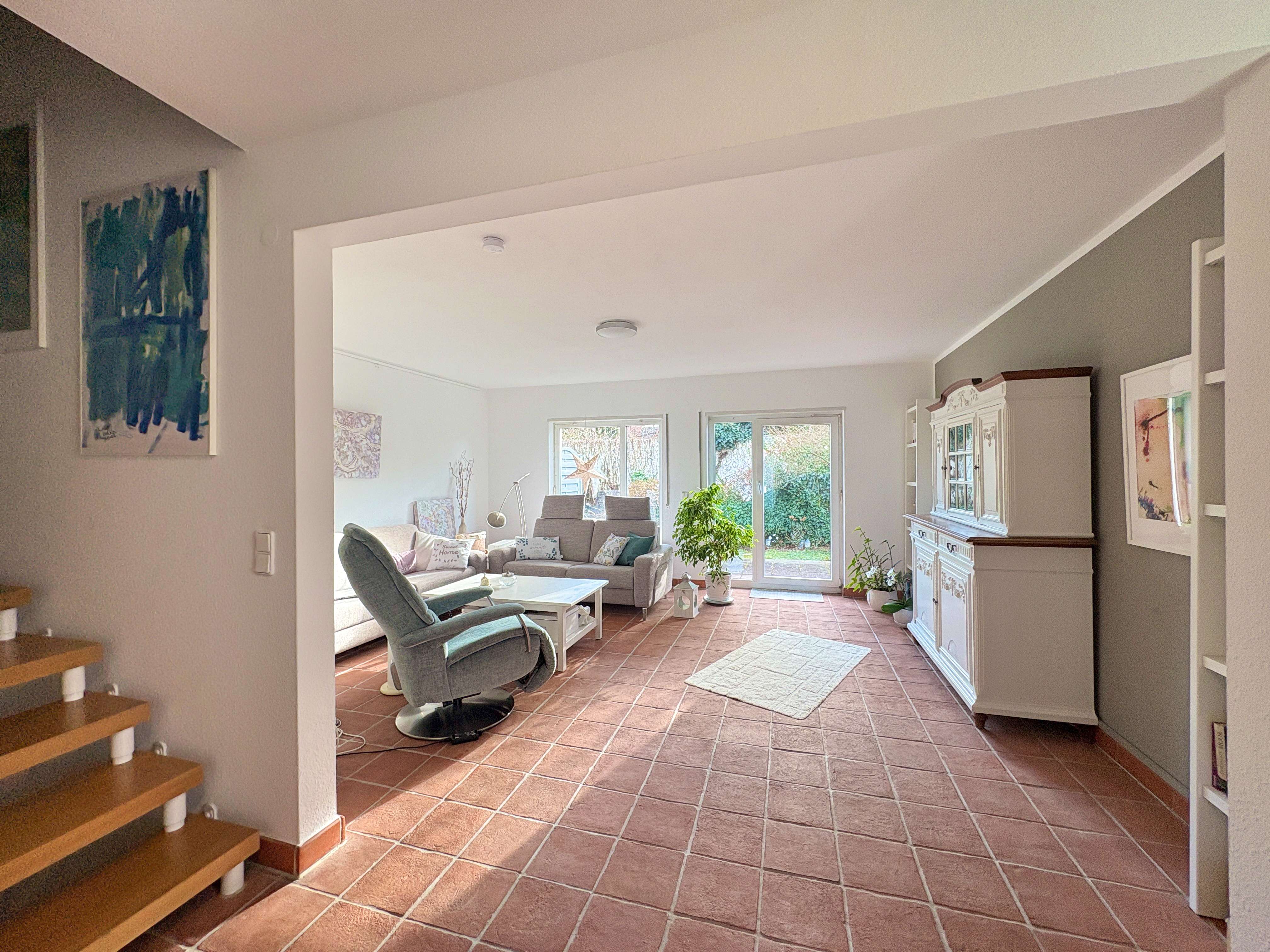 Immobilie in Neulußheim - Gemütliches Einfamilienhaus (Endreihenhaus) mit Garage in Neulußheim - Bild 2