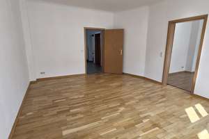 3-Zimmer-Wohnung mit Balkon, Laminat, Einbauküche und Wannenbad – Patriotischer Weg 132, 18057 Kröpeliner-Tor-Vorstadt, Rostock – Vorschaubild 3