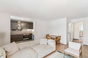 Moderne 3-Zimmer-Wohnung mit Terrasse
und unverbaubarem Blick ins Grüne – Die vollständige Adresse der Immobilie erhältst du vom Anbieter., 80995 Ludwigsfeld, München – Vorschaubild 3
