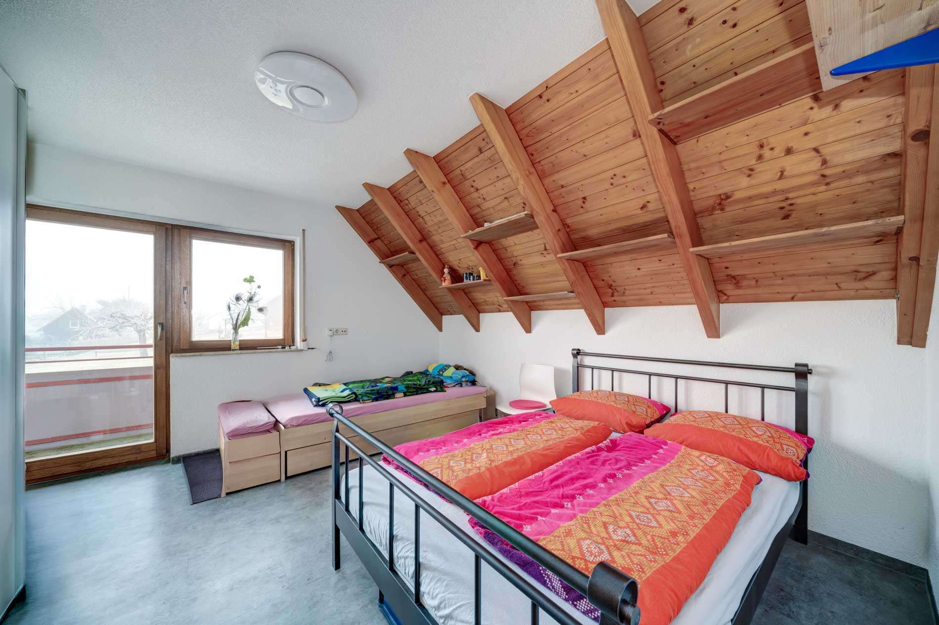 Immobilie in Salem - Attraktives 3-Familienhaus (Mehrgenerationenhaus) mit großer Hauptwohnung in ruhiger Lage von Beuren - Bild 3