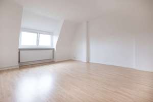 Charmante Dachgeschosswohnung mit großem Potenzial in der Bleickenallee – Die vollständige Adresse der Immobilie erhältst du vom Anbieter., 22763 Ottensen, Hamburg – Vorschaubild 13
