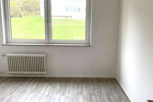 Bezugsfrei. Frisch renoviert. Bereit. / Available now. Renovated. Ready for you. – Weidenstraße 9, 59872 Meschede – Vorschaubild 6