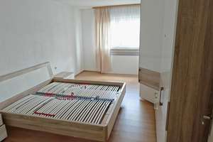 Verkehrsgünstige 3-Zi-Wohnung mit zwei Balkonen.  – Haldenrainstraße 75, 70437 Rot, Stuttgart – Vorschaubild 4