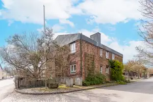 Architektenvilla mit drei separaten Apartments und Garten in Vohburg zu verkaufen – Pfaffenhofen an der Ilm (Kreis) – Vorschaubild 2