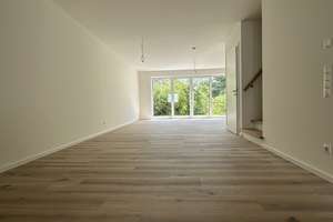 NEUBAU - Reihenmittelhaus mit Terrasse, Carport, Schuppen und Wallbox!