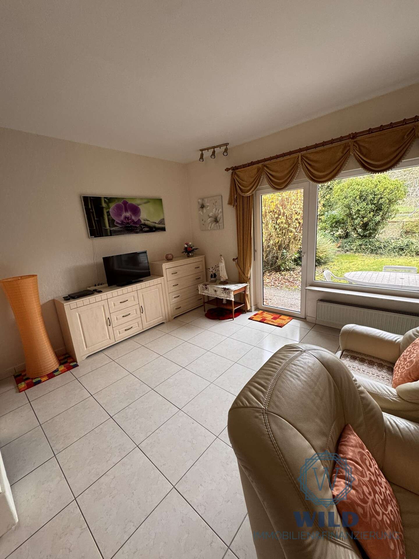 Immobilie in Püttlingen - Wohlfühl-Reihenmittelhaus mit drei Balkonen und modernisierter Ausstattung - Nähe Klinik Püttlingen - Bild 2