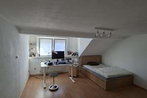 Drei Zimmer in der Innenstadt (R7): Helle Dachgeschosswohnung mit Balkon – Die vollständige Adresse der Immobilie erhältst du vom Anbieter., 68161 Innenstadt/Jungbusch, Mannheim – Vorschaubild 3