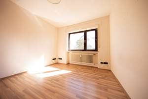 Freistehendes 2-Familienhaus in Toplage Hofheim – viel Potenzial, sofort verfügbar – Die vollständige Adresse der Immobilie erhältst du vom Anbieter., 65719 Hofheim am Taunus – Vorschaubild 3
