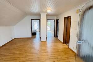 Klimatisierte 3-Zimmer-Wohnung Dachgeschoss – Weinbergstraße 8, 67149 Meckenheim – Vorschaubild 2