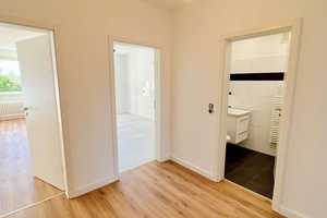 Schön Sanierte 2,5 Zimmer Wohnung in Düsseltal - märchenhafter Garten, Aufzug, zentral – Düsseldorf – Vorschaubild 6