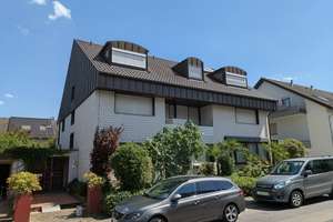 Exklusive 3 Zimmer- DG Wohnung in Mannheim-Wallstadt, EBK u. Balkon inklusive