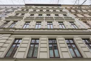 Luxurious, freshly renovated 4 room apartment in Prenzlauer Berg in the heart of Berlin – Die vollständige Adresse der Immobilie erhältst du vom Anbieter., 10405 Prenzlauer Berg, Berlin – Vorschaubild 3