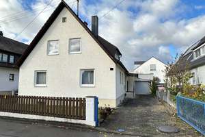 Altes aufleben lassen: Renovierungsbedürftiges EFH mit viel Charme! – Die vollständige Adresse der Immobilie erhältst du vom Anbieter., 86707 Westendorf – Vorschaubild 2