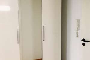 Schöne modernisierte teilmöblierte helle 1-Raum-Wohnung mit Balkon und Einbauküche in Schwabing-West – Schleißheimer Straße 188, 80797 Am Luitpoldpark, München – Vorschaubild 5