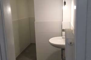  Frisch renoviert und bezugsfertig - sehr schöne 4-Zimmer Dachgeschoßwohnung (5. OG) mit Einbauküche – Savignystr. 21, 45147 Holsterhausen, Essen – Vorschaubild 8