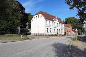 - freistehendes Mehrfamilienhaus im Zentrum – Die vollständige Adresse der Immobilie erhältst du vom Anbieter., 23948 Klütz – Vorschaubild 1