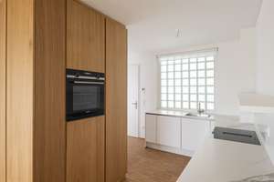Gemütliche 2-Zimmer-Wohnung in moderner Wohnanlage mit Einbauküche – Tübinger Straße 3, 80686 Land in Sonne, München – Vorschaubild 4