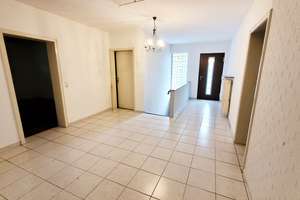 Ein Zuhause mit Ruhe und urbanem Komfort . Ihr Haus in zweiter Baureihe in Niederkassel – Die vollständige Adresse der Immobilie erhältst du vom Anbieter., 53859 Niederkassel – Vorschaubild 6
