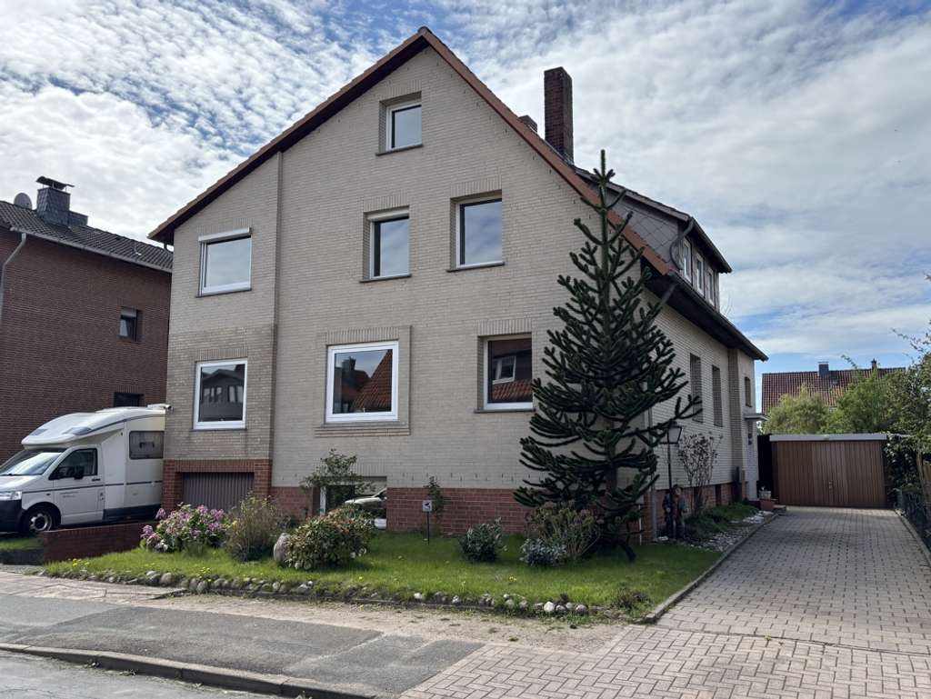 Immobilie in Lindhorst - 1-2-Familienwohnhaus in Lindhorst - Bild 1