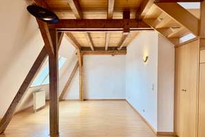 Lichtdurchflutete, charmante Dachgeschosswohnung in der Wiehre – 79100 Unterwiehre-Süd, Freiburg im Breisgau – Vorschaubild 7