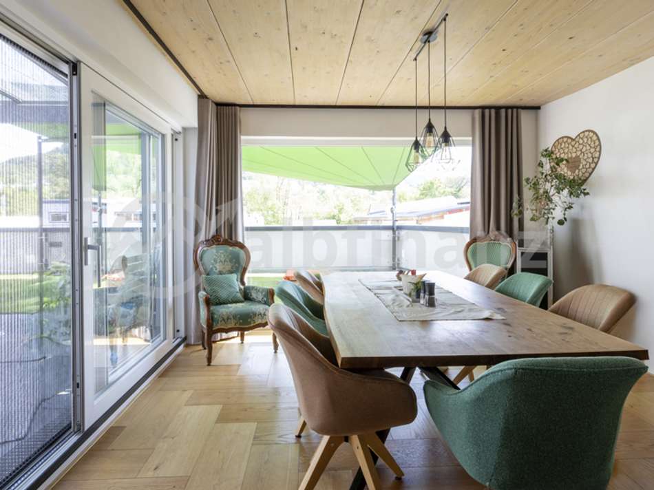 Essbereich mit Zugang zur Dach