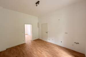 Moderne und renovierte 1,5 Raum-Wohnung mit Balkon – Niebuhrstr. 23, 45144 Frohnhausen, Essen – Vorschaubild 2