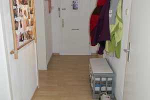 3 ZKB, Balkon, Laminat, Wa-Bad mit Fenster, Nähe Lister Meile – Gretchenstrasse 43, 30161 Oststadt, Hannover – Vorschaubild 2
