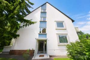 Charmante Dachgeschosswohnung mit 96m² Wohn-Nutzfläche! Möglichkeit zur Maisonette in Nürnberg Thon