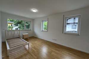 Lichtdurchflutetes, großzügiges Doppelhaus in modernem Stil – Starnberg (Kreis) – Vorschaubild 11