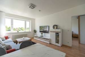 Über den Baumkronen der Havel – lichtdurchflutete 2-Zimmer-Wohnung mit Balkon und Aufzug – Die vollständige Adresse der Immobilie erhältst du vom Anbieter., 13585 Spandau (Ortsteil), Berlin – Vorschaubild 1