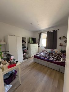 3-Zimmer Wohnung mit Balkon am Rehmplatz
