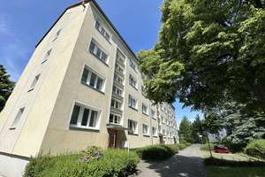 Lichterfüllte 3-Raum-Wohnung nahe Parkanlage – Zschopauer Str. 110, 9126 Bernsdorf, Chemnitz – Vorschaubild 1