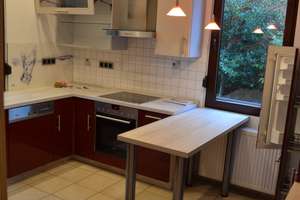 Gemütliches Zweifamilienhaus mit großem Garten, Einbauküchen und Stellplätzen in Coburg-Zentrum – Heuweg 3, 96450 Mitte, Coburg – Vorschaubild 4