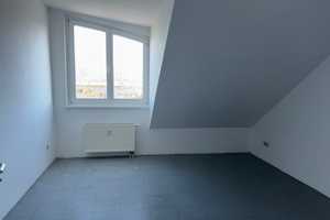 Lichtdurchflutete Dachgeschosswohnung wartet auf Sie! 1 NKM als Renovierungskostenzuschuss! – Große-Leege-Straße 50 A, 13055 Berlin – Vorschaubild 4