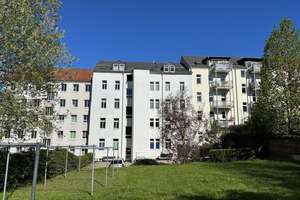 Großzügige 3-Raum-Wohnung mit Tageslichtbad – Gutenbergstr. 15, 9126 Bernsdorf, Chemnitz – Vorschaubild 1