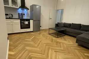 Vollmöblierte 2-Zimmer-Wohnung mit gehobener Innenausstattung mit Balkon und EBK in Berlin Neukölln – Emser Str. 102, 12051 Berlin – Vorschaubild 3