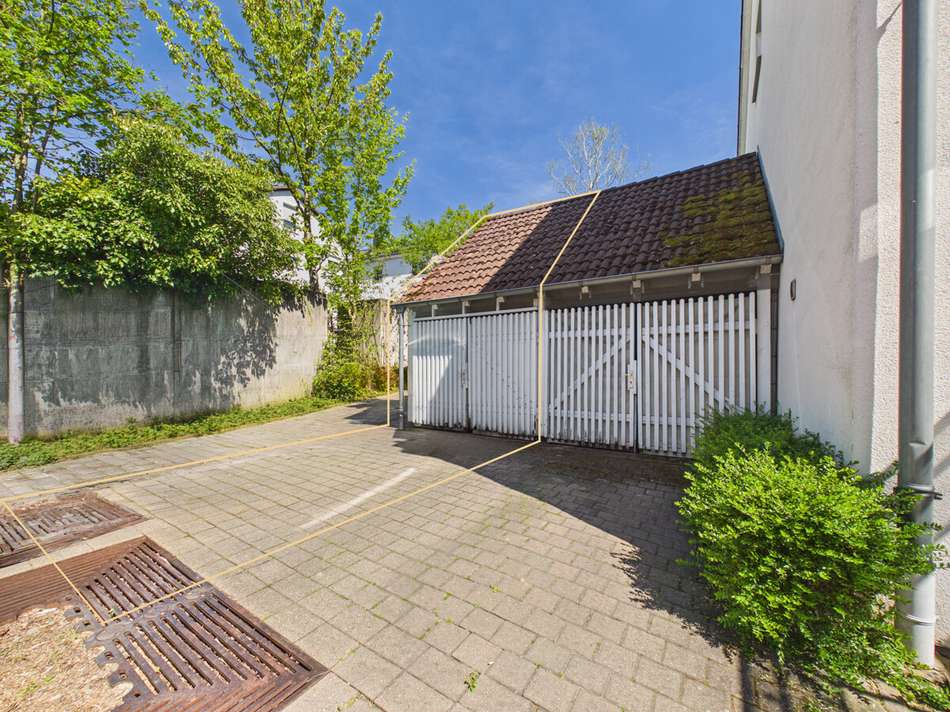 Garage/ Stellplatz