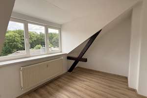 Geräumige 4-Raumwohnung mit Balkon und Fahrstuhl in zentraler Lage von Dresden – Bautzner Landstr. 11, 1324 Bühlau/Weißer Hirsch, Dresden – Vorschaubild 3