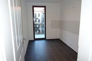 Schöne 3-Raum-Wohnung mit hochwertiger Ausstattung - Parkett, Wanne, Balkon! – Mierendorffstr. 43, 4318 Anger-Crottendorf, Leipzig – Vorschaubild 3