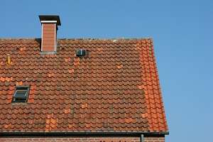 Abbruchreifes Einfamilienhaus mit Nebengebäuden – 16225 Eberswalde – Vorschaubild 1